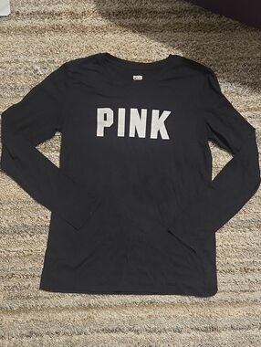 🧁Victoria's Secret PINK Black Long Sleeve Tee with White Logo